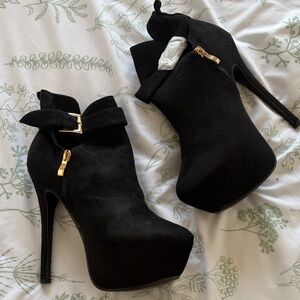 Zaza Pata Black Platform Heeled Boots with Gold Accents